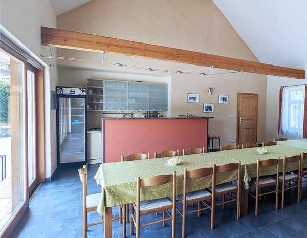 Společenská místnost – gastrozázemí